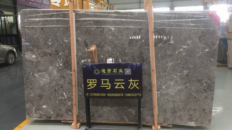 根据石英石台面的具体情况，选择合适的表面处理方法。以下是一些常见的处理方法：