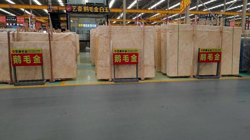 蘑菇石与真石漆：别墅外立面装修的材质选择**